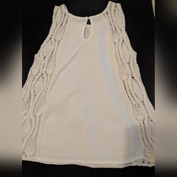 Sfera Tops - Sfera Women's Crochet Tank Top